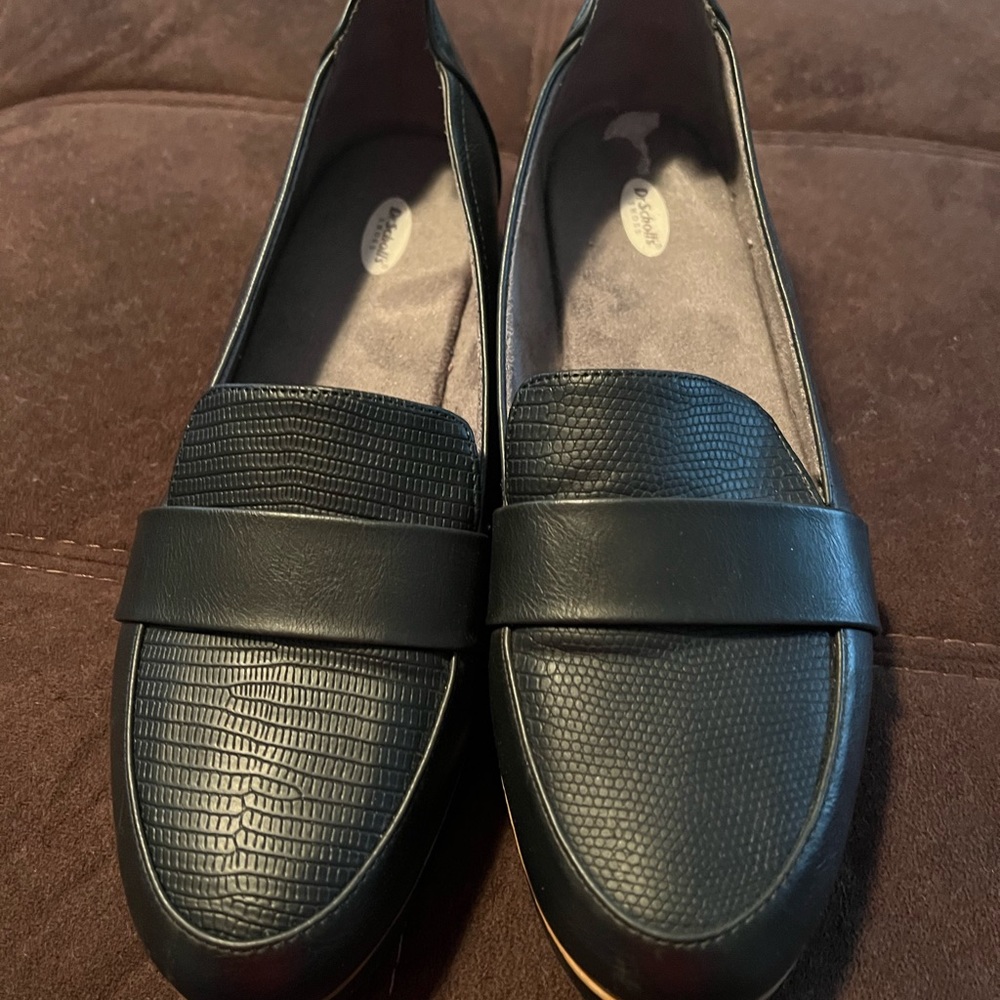 Dr Scholls Shoes. Worn a couple times . Like new